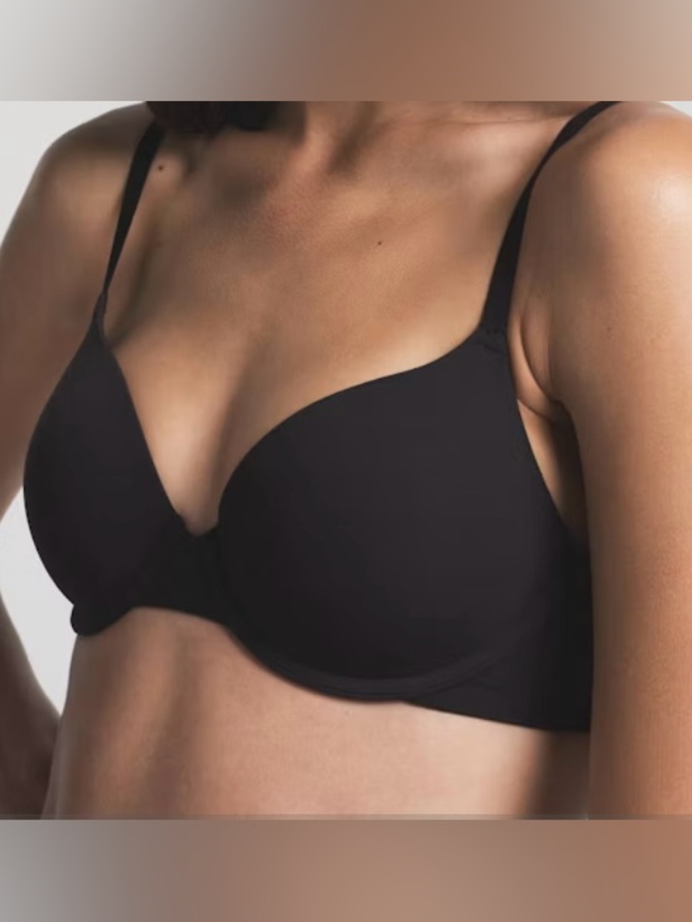 SKIMS Smooth T-Shirt Bra Sz 34B Underwire - Onyx